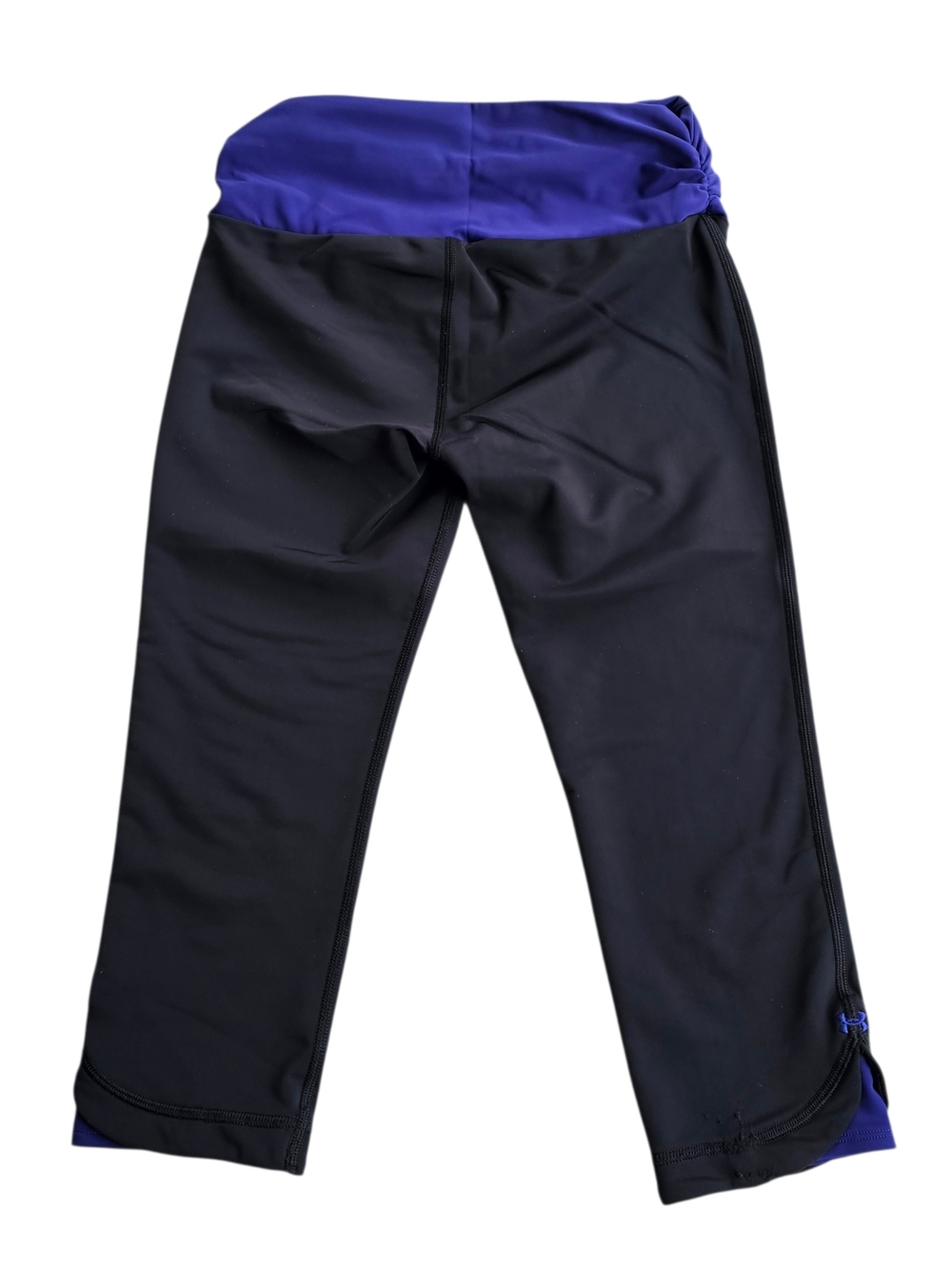 Under Armour Womens Capri Leggings Small Black Purple Cropped Workout - Picture 2 of 5